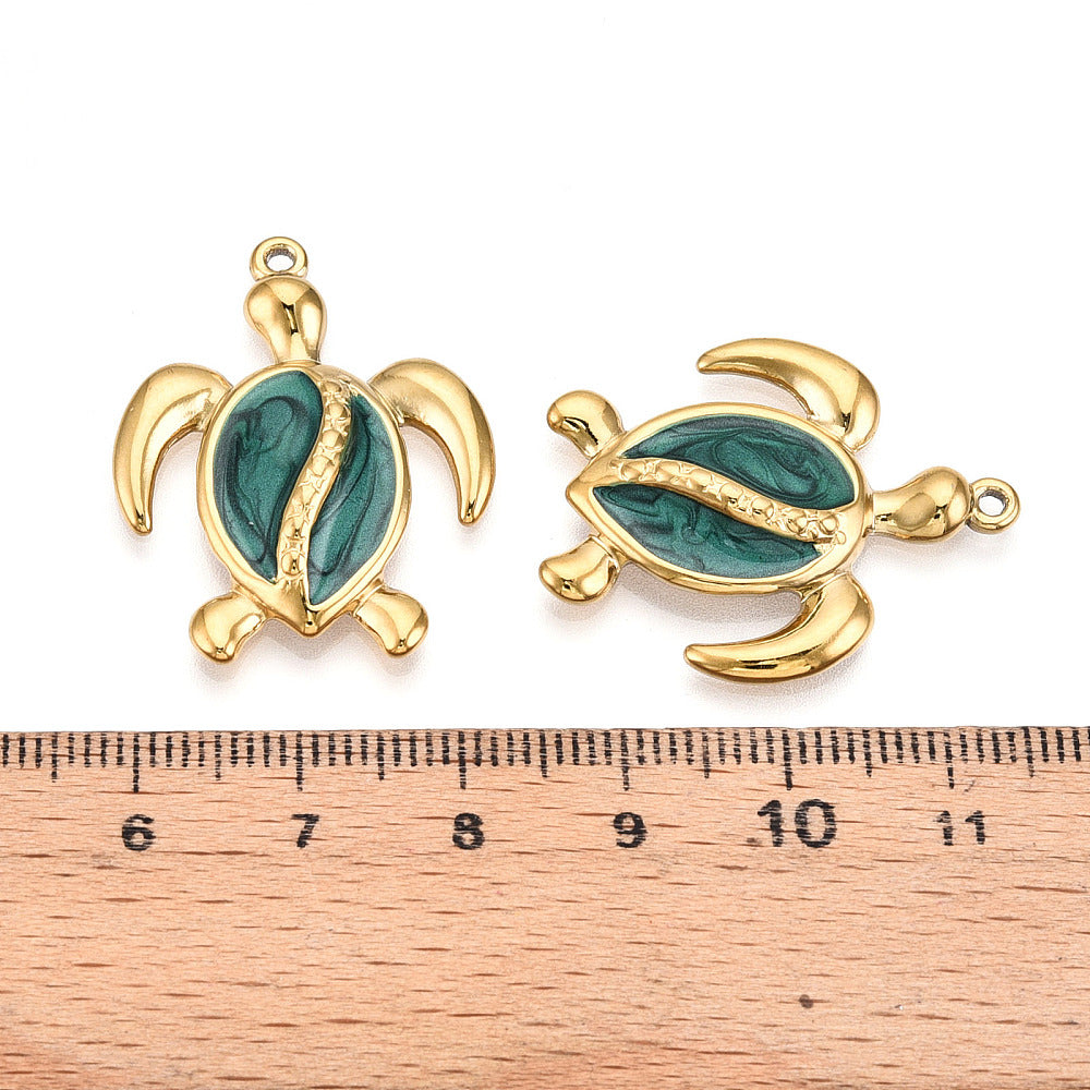 Tortuga verde charm